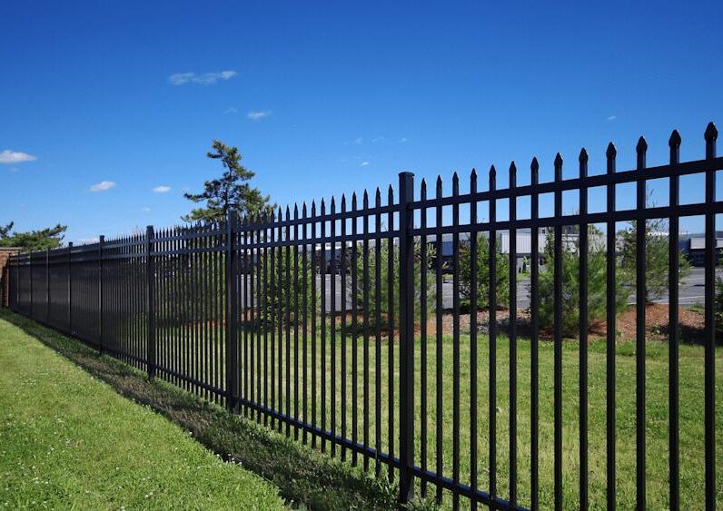 An aluminum fence